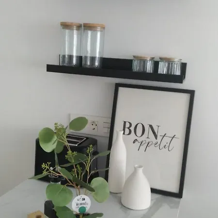 Jaseal Apartment *